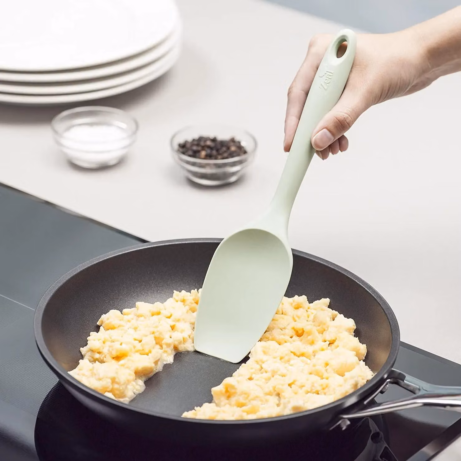 Zeal Silicone Non-Scratch Spatula Spoon in Green, 26 cm – 3