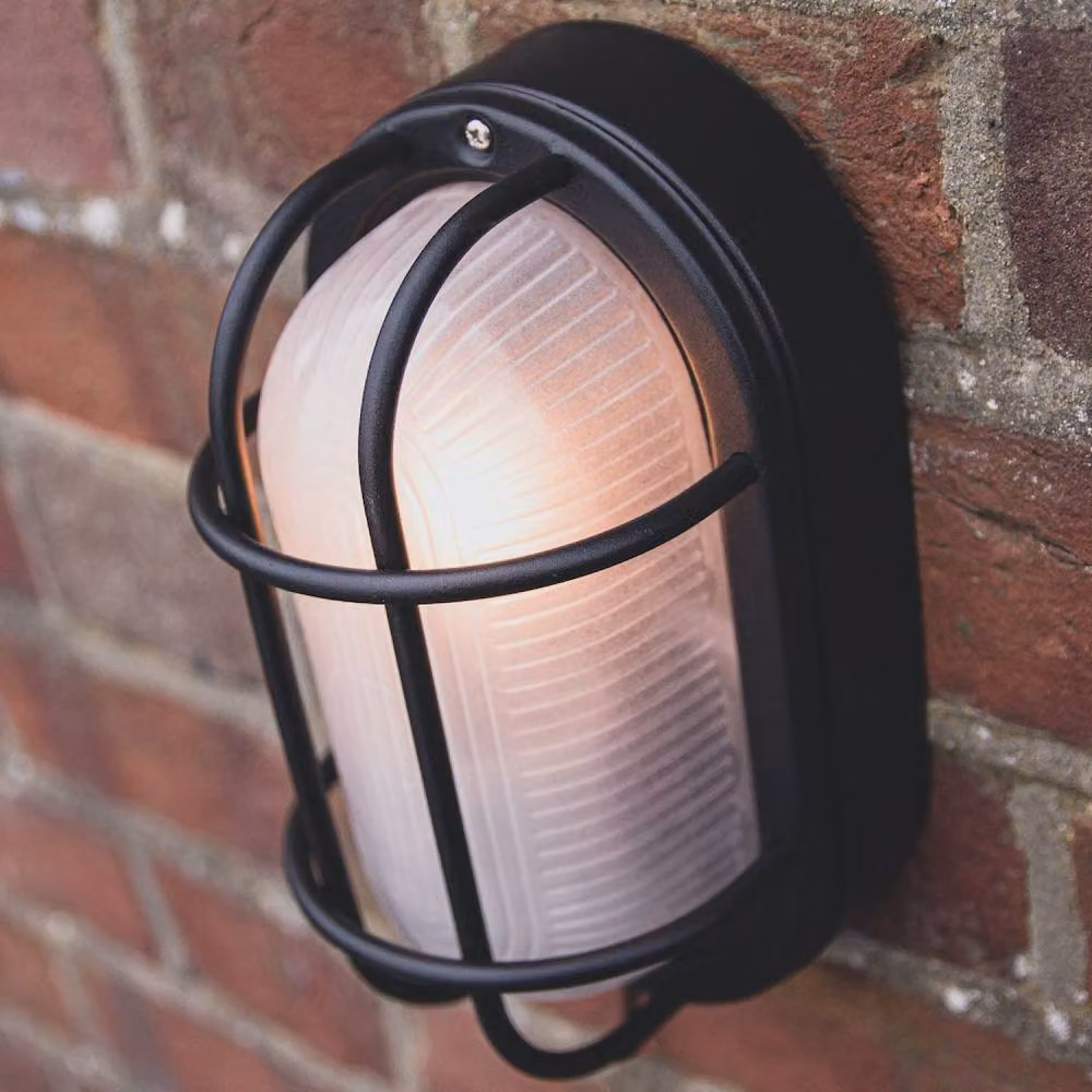 Happy Homewares Black Cast Aluminium Oval Outdoor Bulkhead Wall Light – 3