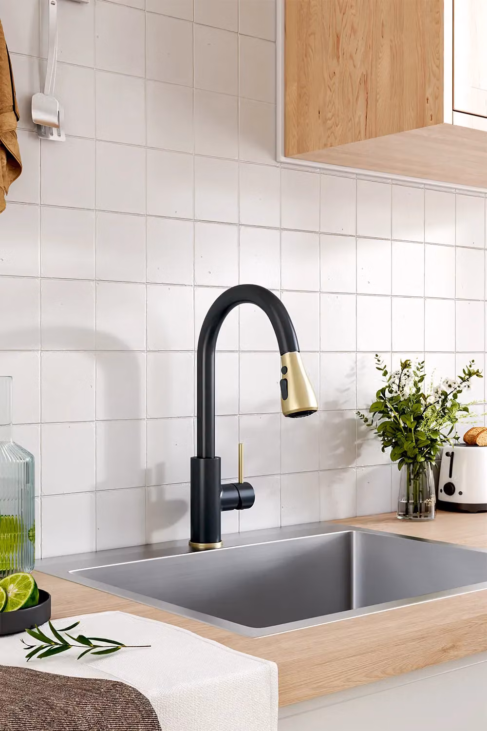 H&O Direct Commercial Retractable Pull Down Kitchen Faucet with Spray Function in Matt Black, H 38.0 cm x W 26.0 cm x D 38.0 cm – 2