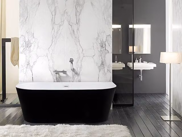 Vente-unique Glossy Black Asymmetric Semi-Island Acrylic Bathtub, W/D/H: 170 x 75 x 58 cm, 245L – 1