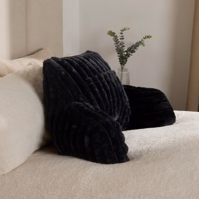 OHS Faux Fur Ribbed Heatable Wedge Cuddle Cushion in Black