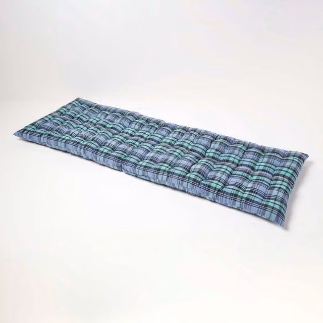 Homescapes Luxury Cotton Tartan Garden Bench Cushion in Green Blackwatch, Width: 143 cm