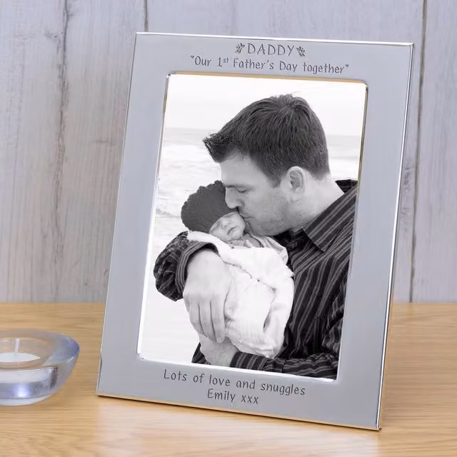 Uniqueful Men's Personalised Daddy 1st Father's Day Silver Plated Rectangular Metal Tabletop Photo Frame
