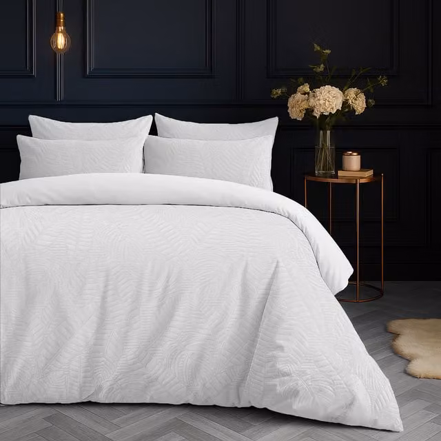 Velosso White Velvet Floral Duvet Cover and Pillowcase Set, W: 140 cm, L: 200 cm