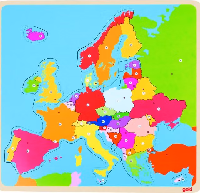 Goki Europe Wooden 35 Piece Frame Puzzle in Blue and Multicolour