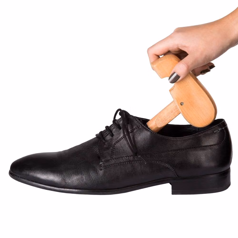tectake Wooden Shoe Stretcher Pair in Brown – 2
