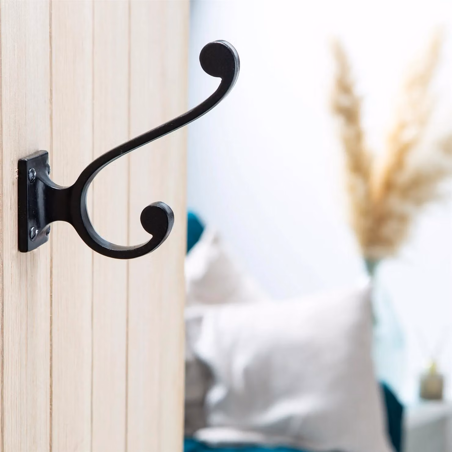 Hammer and Tongs Square Back Hat and Coat Hook in Black and Gold, W: 3.5 cm, H: 10.5 cm – 4