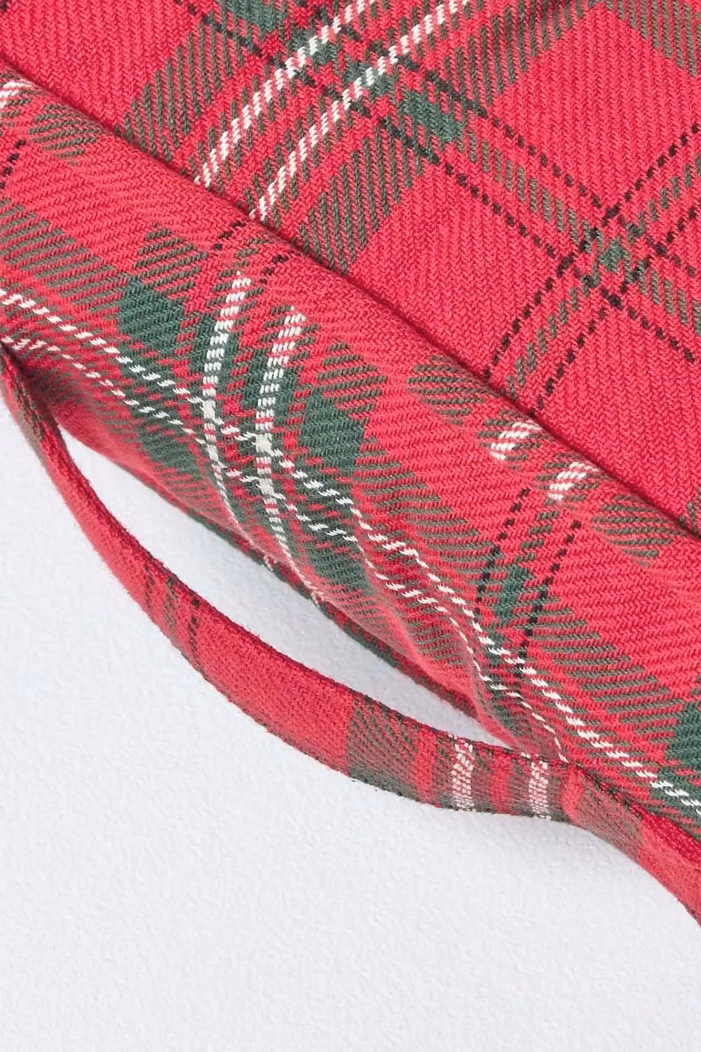 Homescapes Red and Green Tartan Cotton Armchair Booster Cushion, W/D/H: 50 x 50 x 10 cm – 2