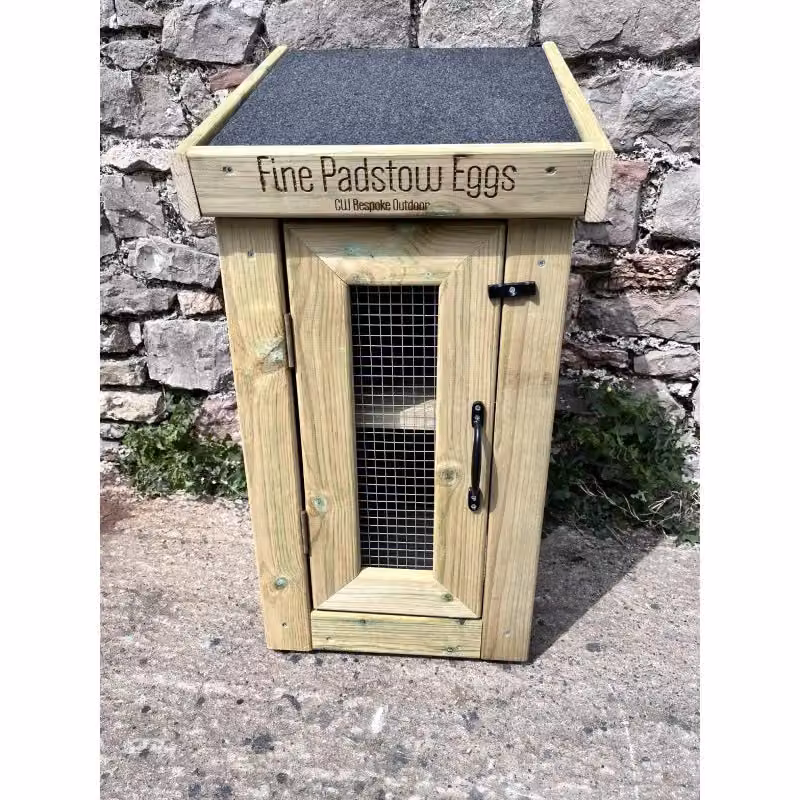 Buttercup Farm Rustic Wooden Roadside Selling Stand with Door, Brown, W: 50 cm, D: 45 cm, H: 80 cm – 2