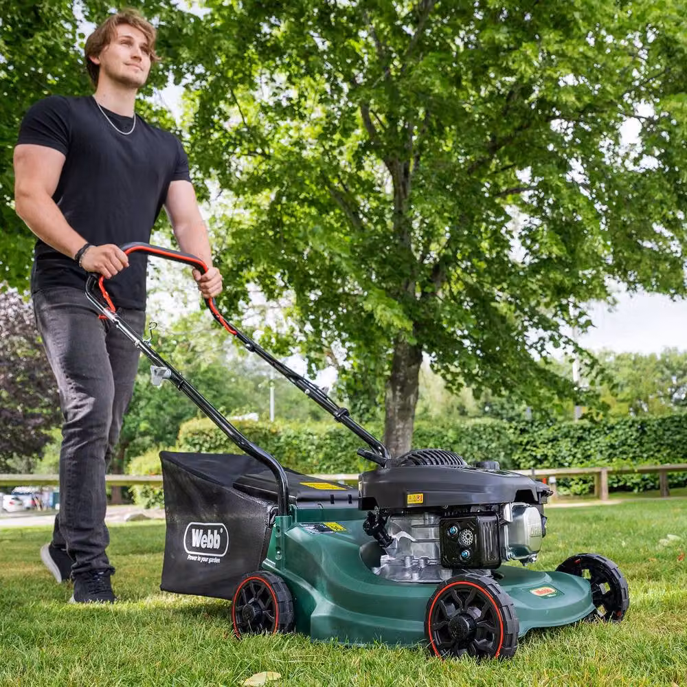 Webb 131cc Petrol Lawn Mower in Green with Collection Bag – 2