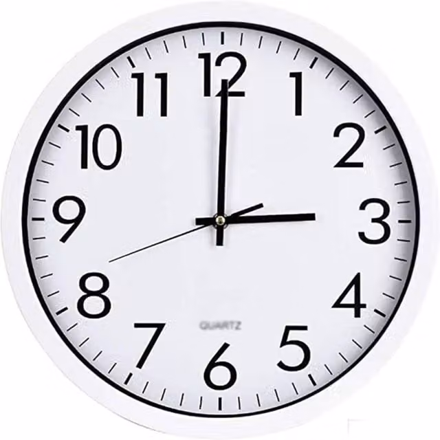 KDMD Round Vintage Style Analog Quartz Battery Wall Clock in White, Diameter: 24 cm