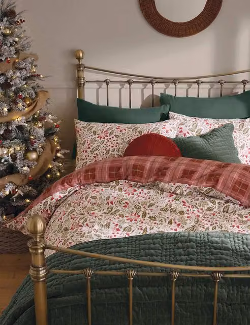 Laura Ashley Astley Floral Christmas Bedding Set, Red Mix, Reversible Cotton Flannelette, W: 140 cm, L: 200 cm