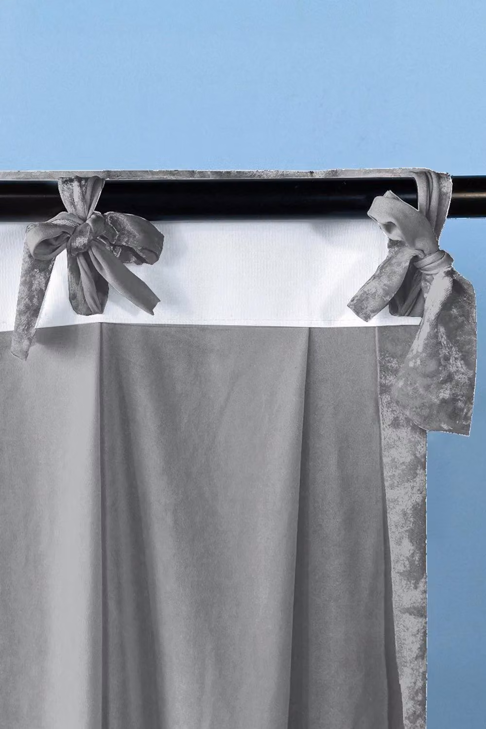 Neel Blue Velvet Backdrop in Silver, W: 4 m, H: 1 m
