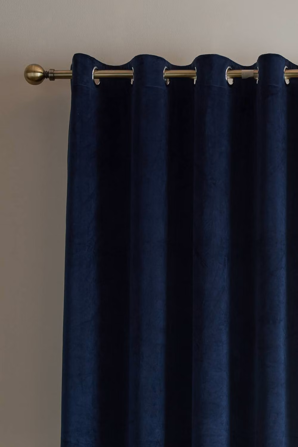 Catherine Lansfield Super Thermal Blackout Matt Velour Eyelet Curtains in Navy, Width: 168 cm, Drop: 229 cm – 2