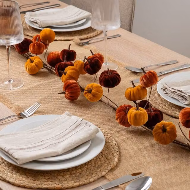 Scottish Everlastings Ltd Brown and Orange Velvet Pumpkin Hanging Garland, 150 cm – 1