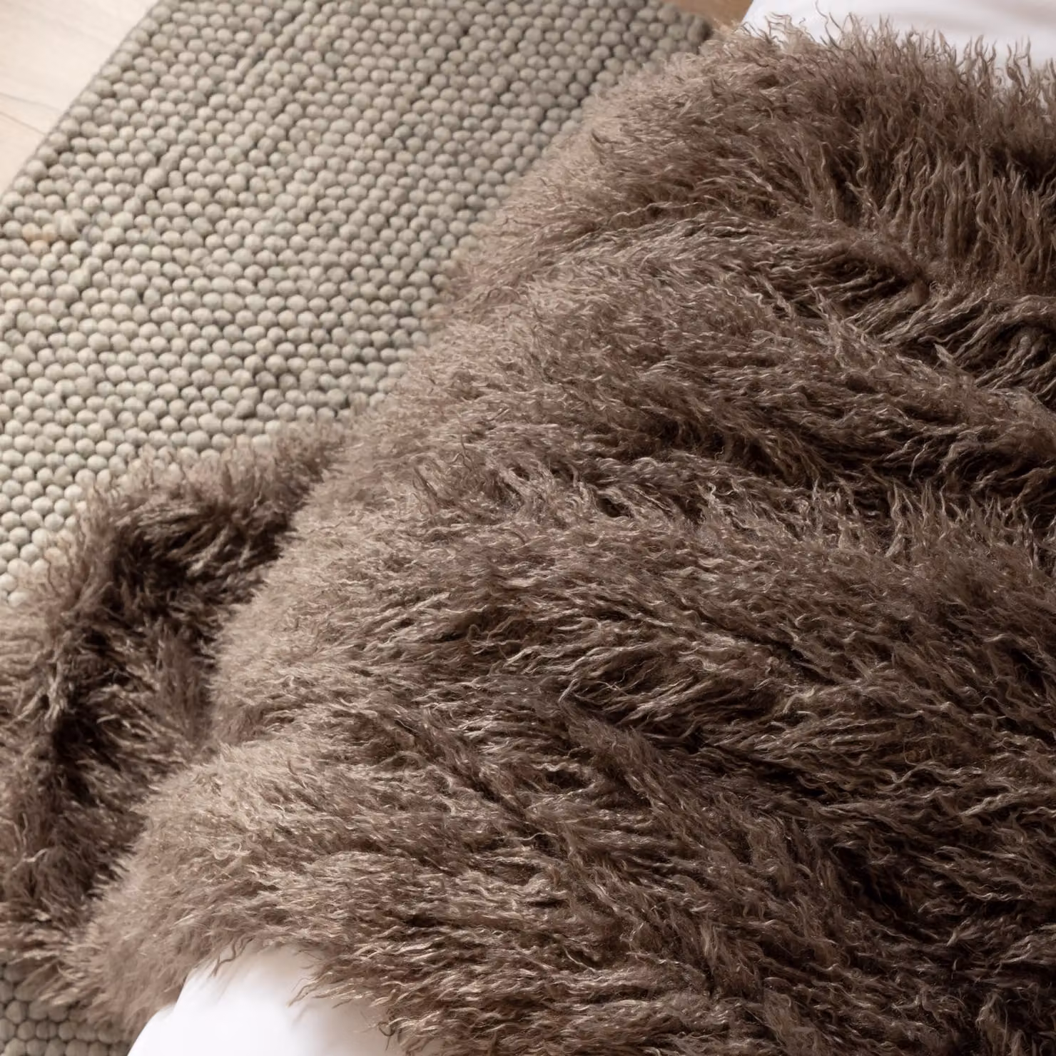 Furn Rowan Reversible Double Face Faux Fur Throw in Brown, W/D/H: 130 x 180 cm – 2