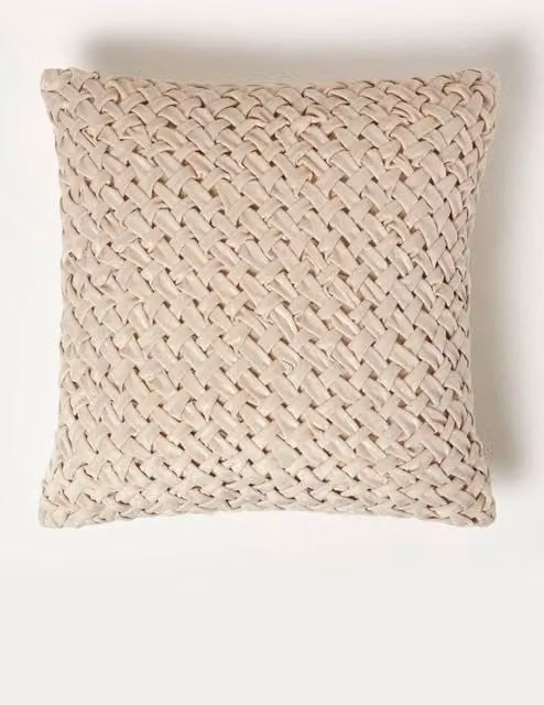 Homescapes Sofia Square Velvet Cushion in Beige, W/D/H: 45 x 45 x 45 cm – 1