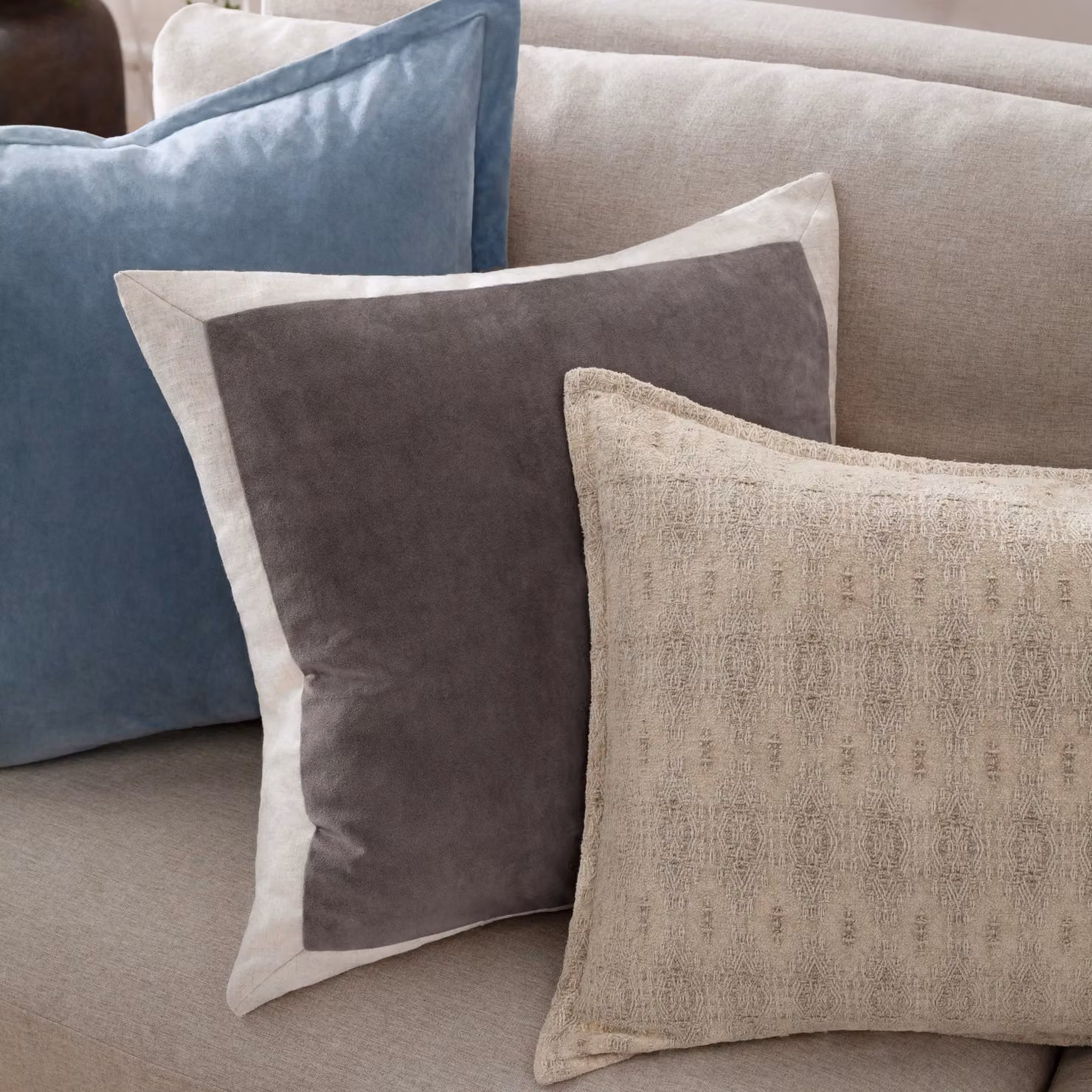 Yard Auden Matte Velvet Square Cushion in Taupe, W/D/H: 50 x 50 x 50 cm – 4