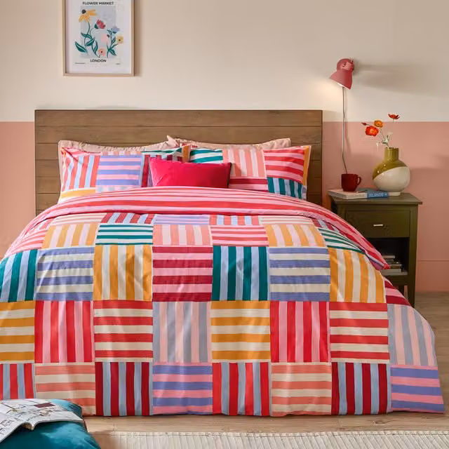 Ana Stripe Reversible Duvet Cover Set in Multicoloured Pink, 200 x 200 cm