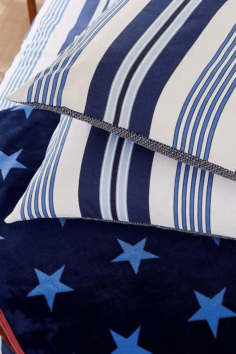 Helena Springfield Huntington Stripe Reversible Cotton Duvet Cover and Pillowcase Set in Blue and White, W/D/H: 90 x 200 cm – 4