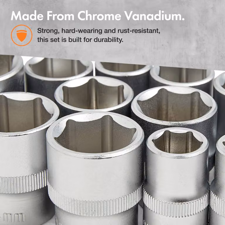 VonHaus 215 Piece Chrome Vanadium Steel Socket Set with Drill Bits in Silver