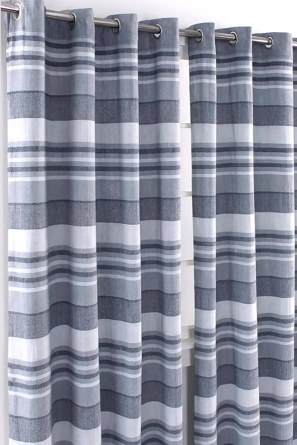 Homescapes Cotton Morocco Striped Eyelet Curtain Pair in Grey, Width: 167 cm, Drop: 228 cm – 2