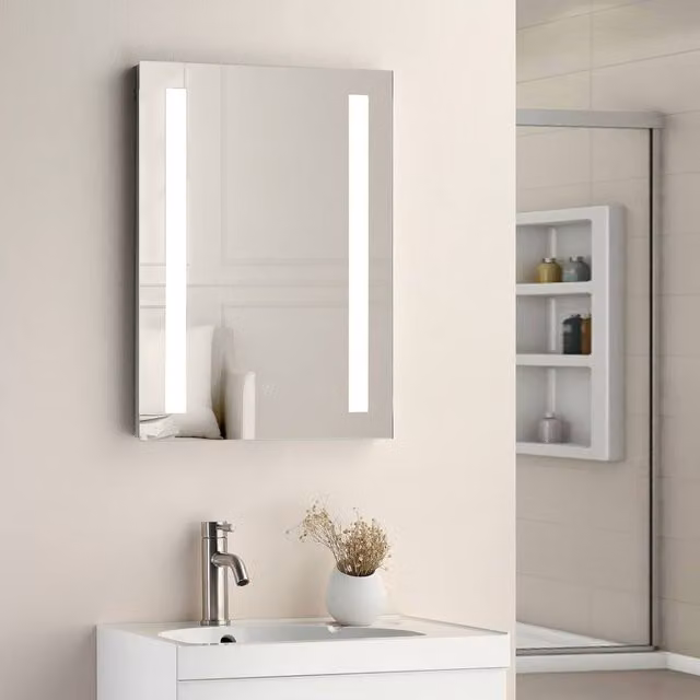 Bathroom Kingdom Niall Illuminated LED Rectangular Mirror in Silver, W: 70 cm, H: 50 cm