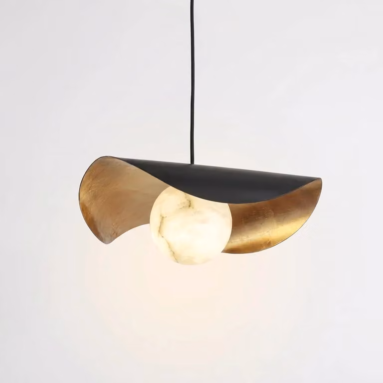 Araco Lumière Frozen Mave Alabaster Pendant Light in White and Gold/Brass