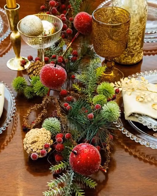 Dibor Country Hedgerow Christmas Garland Table Decoration, Multicolour, 1.8m