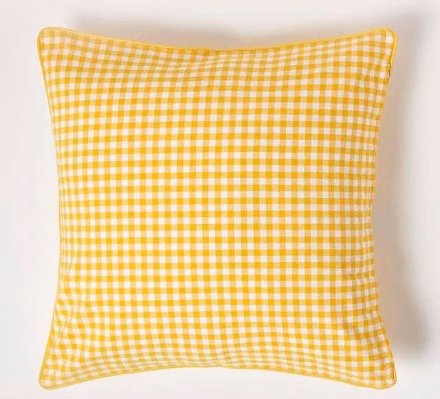 Homescapes Yellow and White Gingham Check Cotton Cushion Cover, W/D/H: 60 x 60 x 0 cm – 1
