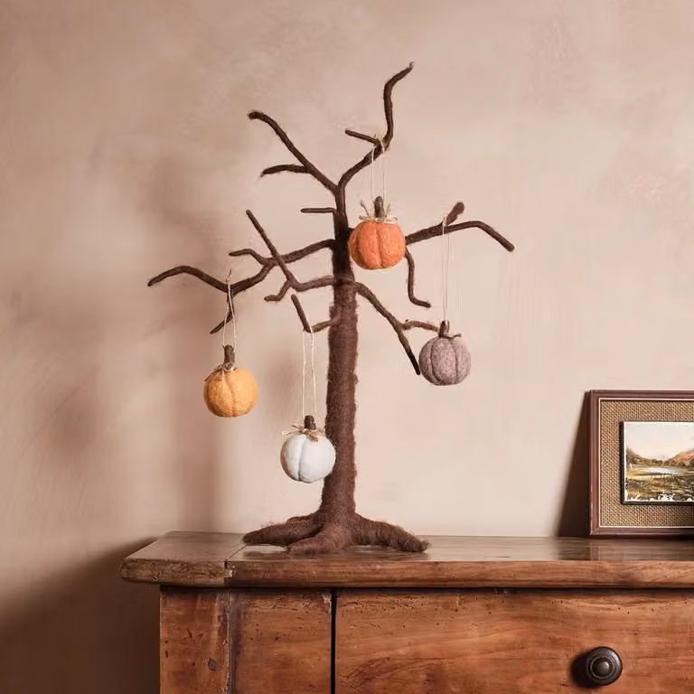 Lights4fun Autumn Halloween Felt Twig Tree with 4 Felt Pumpkin Hanging Ornament Decorations in Brown, White and Orange
