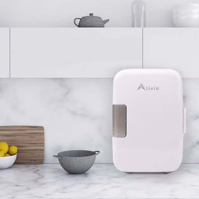 Alivio Portable Mini Fridge for Skincare and Drinks, 4L, White – 1