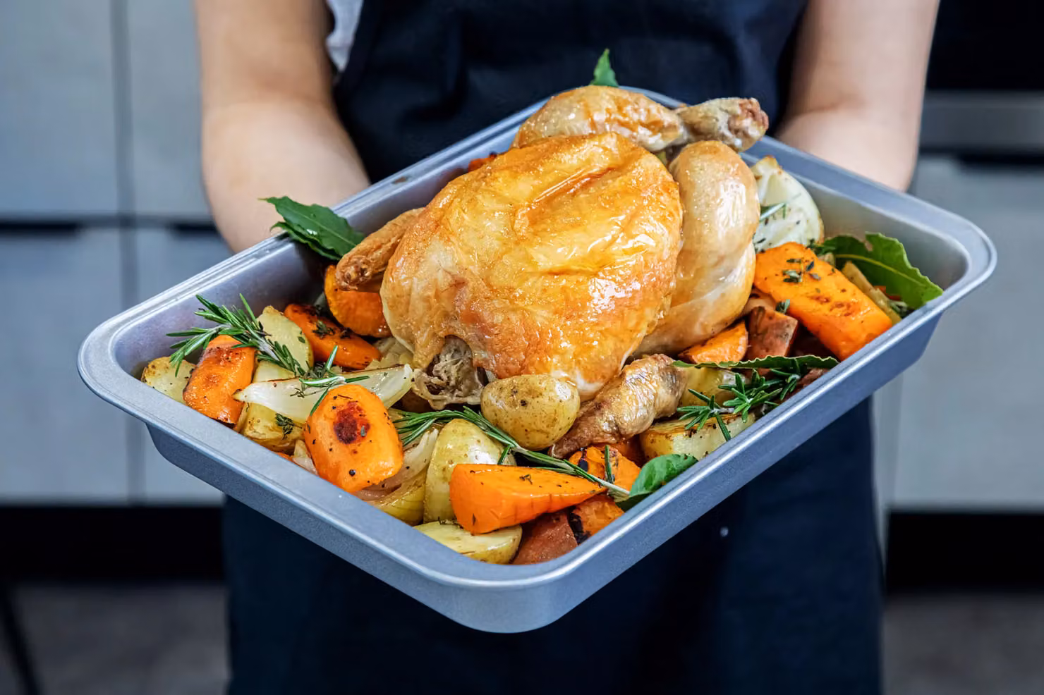 KitchenCraft Non-Stick Rectangular Roasting Pan, Grey, W: 37.5 cm, D: 25.5 cm, H: 4.5 cm – 5