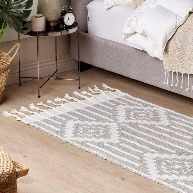 Wyld and Coco Grey and White Woven Ethnic Area Rug with Fringes W: 80 cm, L: 150 cm – 1