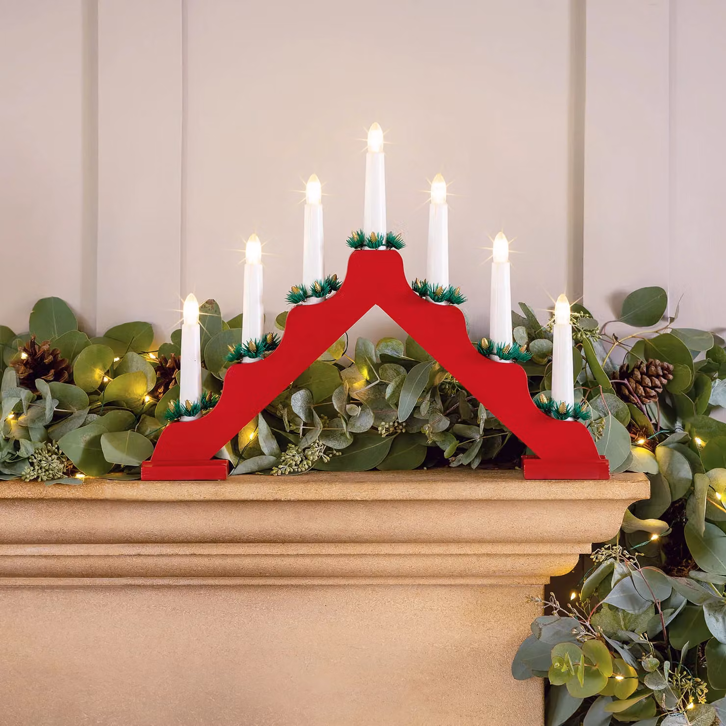 Christow Christmas Candle Bridge Light with 7 LEDs, Red and Gold Wooden Tabletop Decoration, Length: 37.1 cm – 3