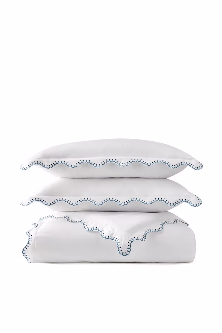 Christy Lucerne Scallop Luxury Cotton Mako Satin Duvet Cover and Pillowcase Set in Blue and White, W: 140 cm, H: 200 cm