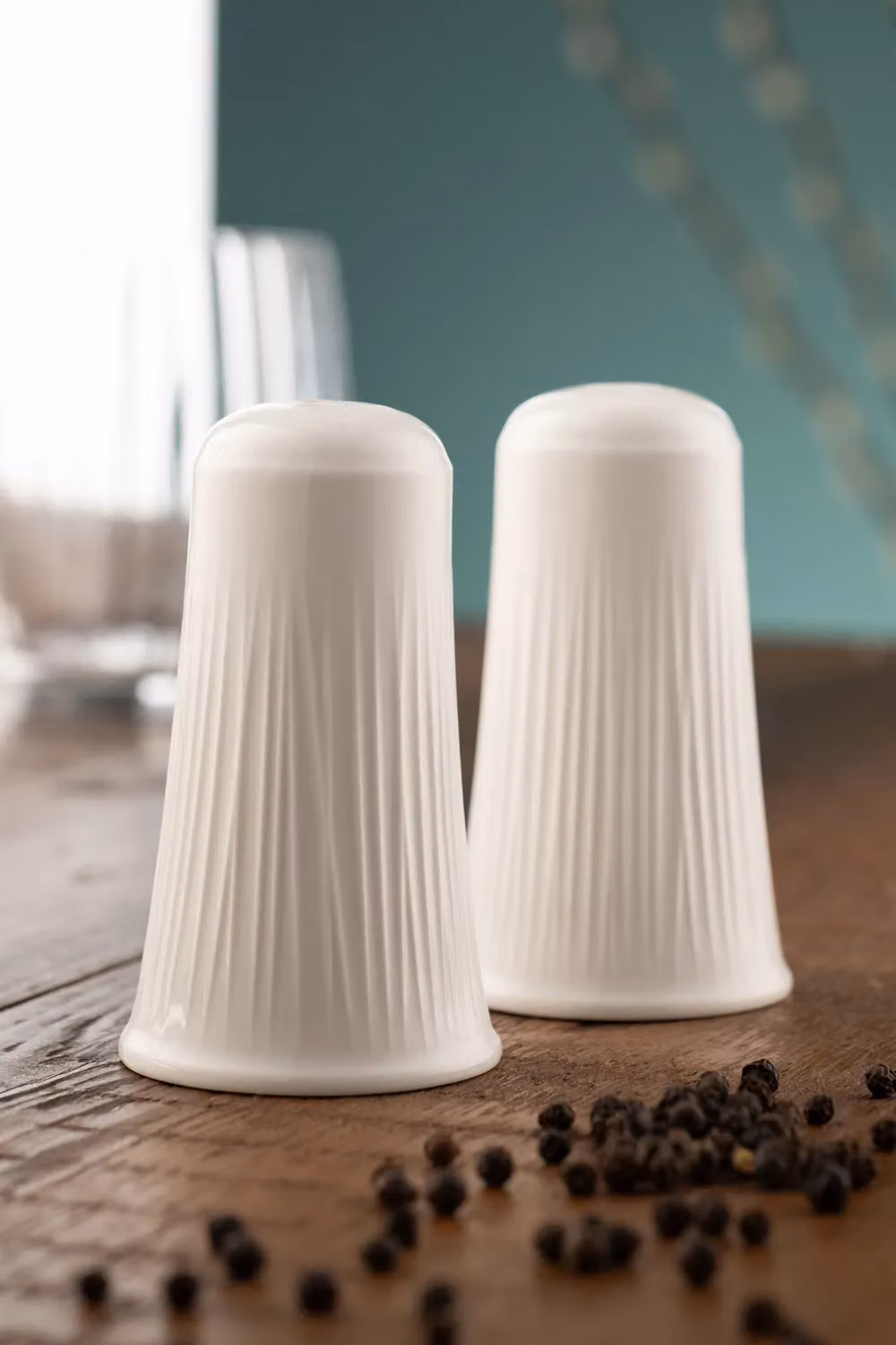 Belleek Living Erne Salt and Pepper Set in White Porcelain – 2