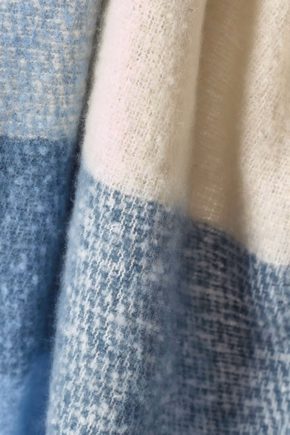 Catherine Lansfield Checked Faux Mohair Throw in Blue, W: 130 cm, L: 170 cm – 2