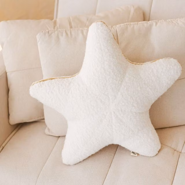 MiniCamp Boucle Starfish Cushion in Ecru/Beige/White – 1
