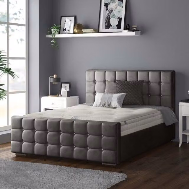IH Design Cube Chesterfield Plush Velvet Bed Frame with Diamond Details in Grey, Superking, 200 x 200 cm