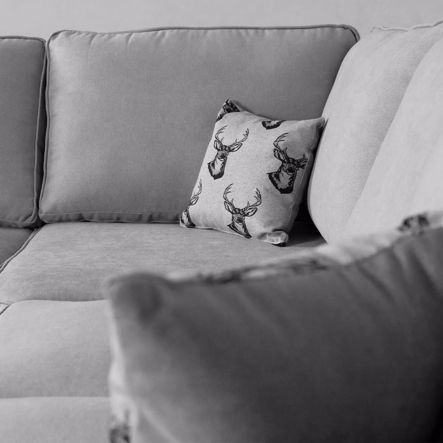 Furnishings For Less UK Milan 4 Seater L Shaped Corner Sofa, Grey, Right Hand Facing, Chesterfield Style with Full Back and Fabric Upholstery – 3