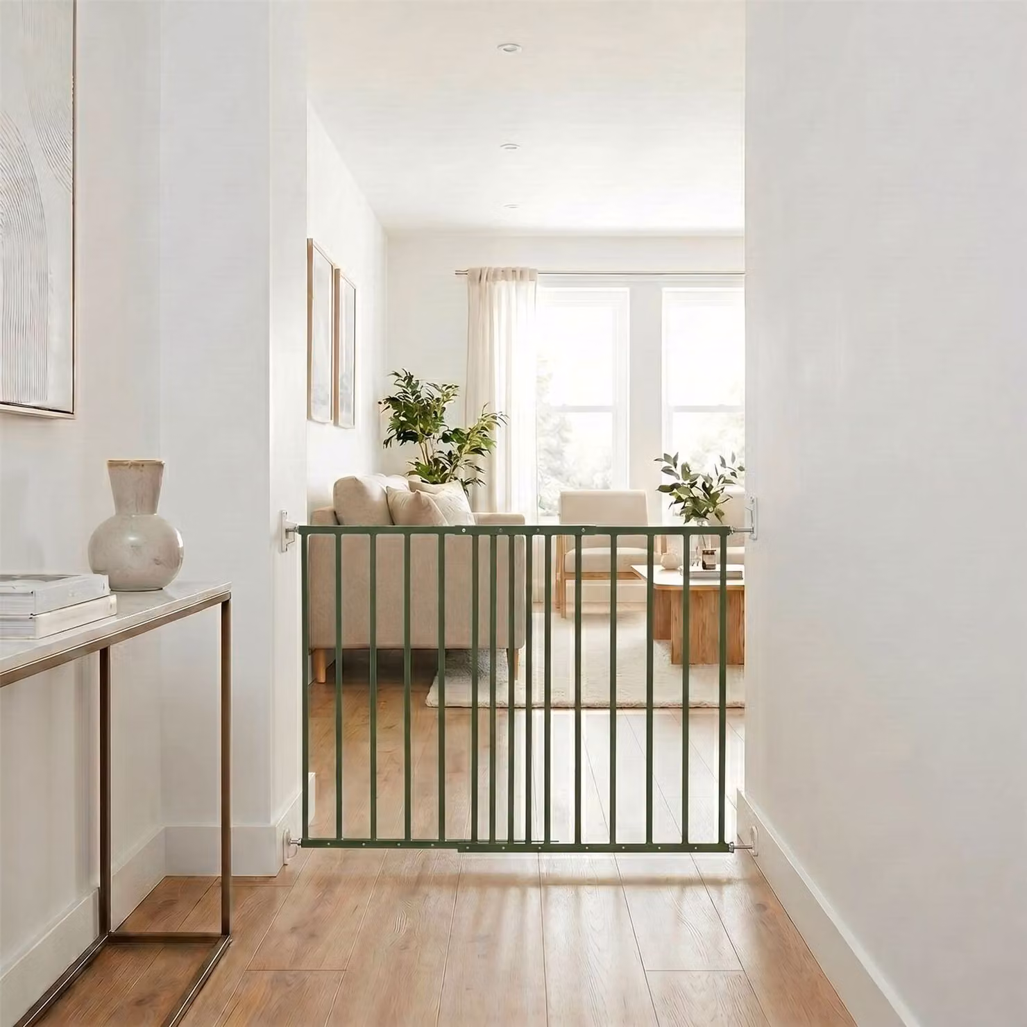 Safetots Extra Narrow Extendable Metal Stair Gate in White, Width: 56.5 cm - 81.5 cm – 2