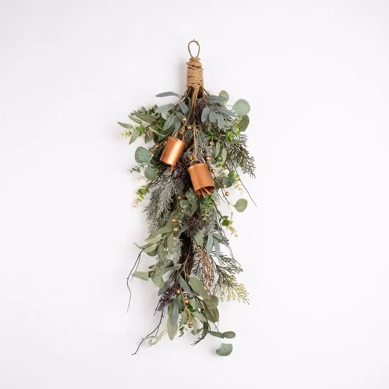 Scottish Everlastings Ltd Artificial Rustic Teardrop Wreath Swag with Bells in Green, 80 cm – 2