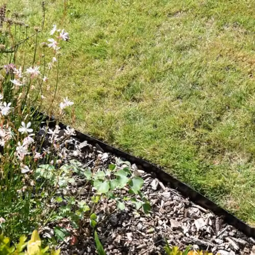Garden Gear 4 Pack Steel Garden Edging in Black, Length: 1.06 m, Height: 16 cm – 2