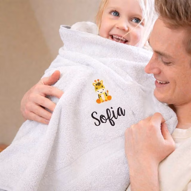 Duncan Stewart Personalised Giraffe Childrens Cotton Terry Bath Towel, White, W/D/H: 70 x 130 x 0.7 cm