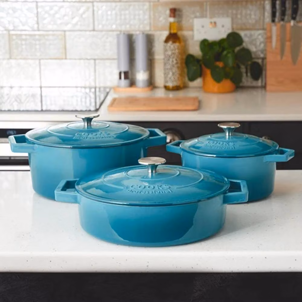 Cooks Professional Set of 3 Enamelled Cast Iron Casserole Dishes with Lids in Teal, Turquoise and Petrol – 2