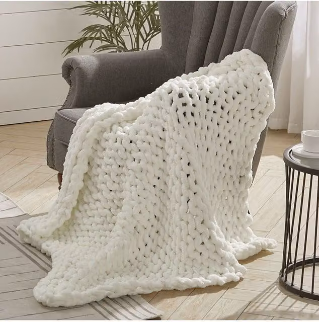 Living and Home White Fluffy Chunky Knit Throw Blanket, W: 100 cm, L: 150 cm