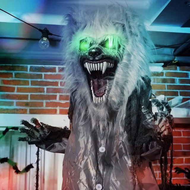 HOMCOM Halloween Skeleton Werewolf Animatronic Prop with Light Up Eyes in Grey – 1
