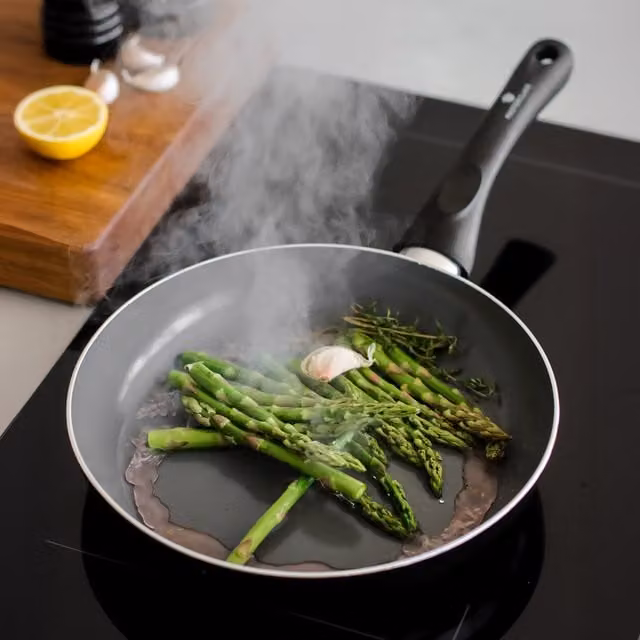 MasterClass Can-to-Pan 24cm Ceramic Non-Stick Frying Pan in Grey, Recycled Aluminium