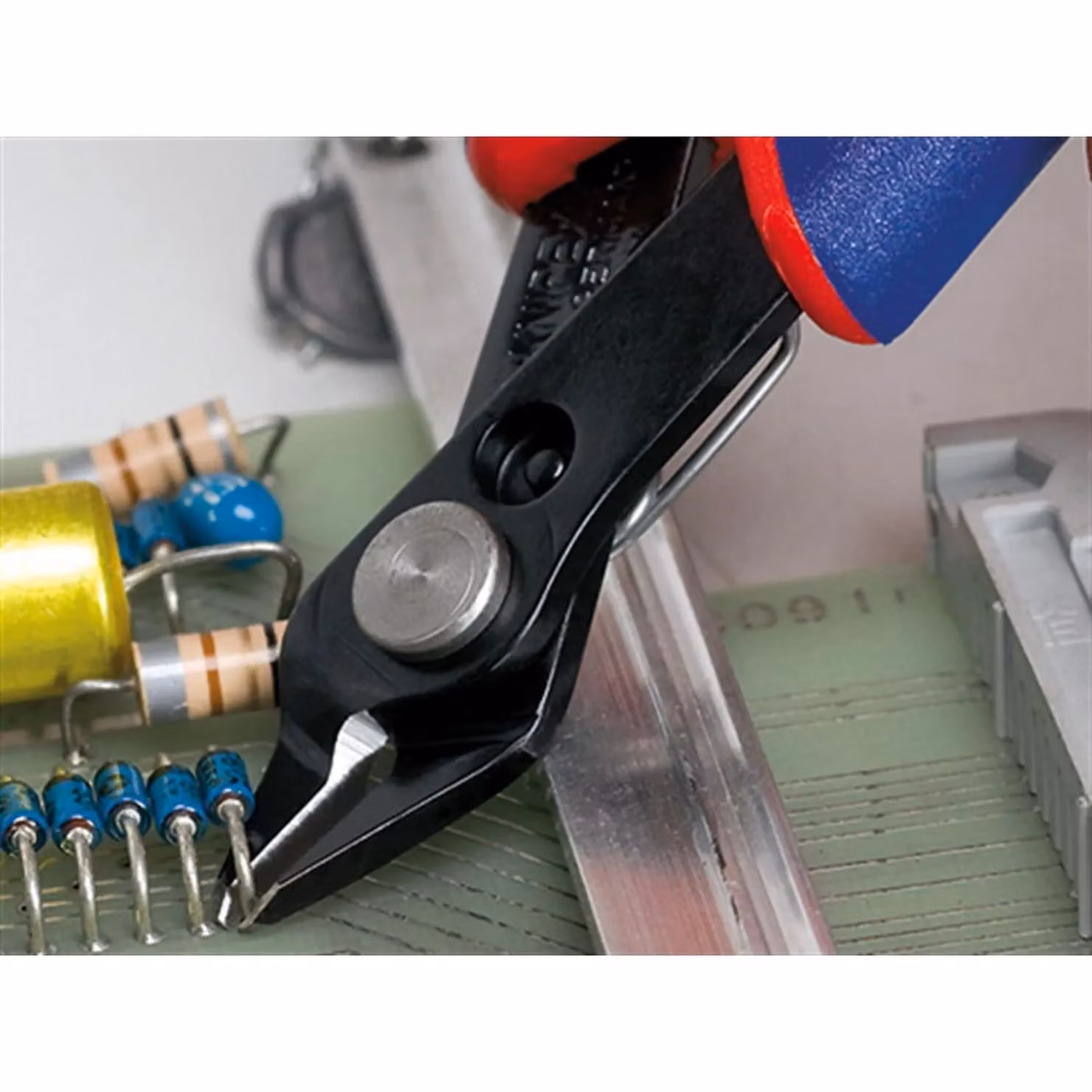 Knipex Electronic Super Knips Side Cutter for Optical Fibre, Multicolour, 125mm – 3